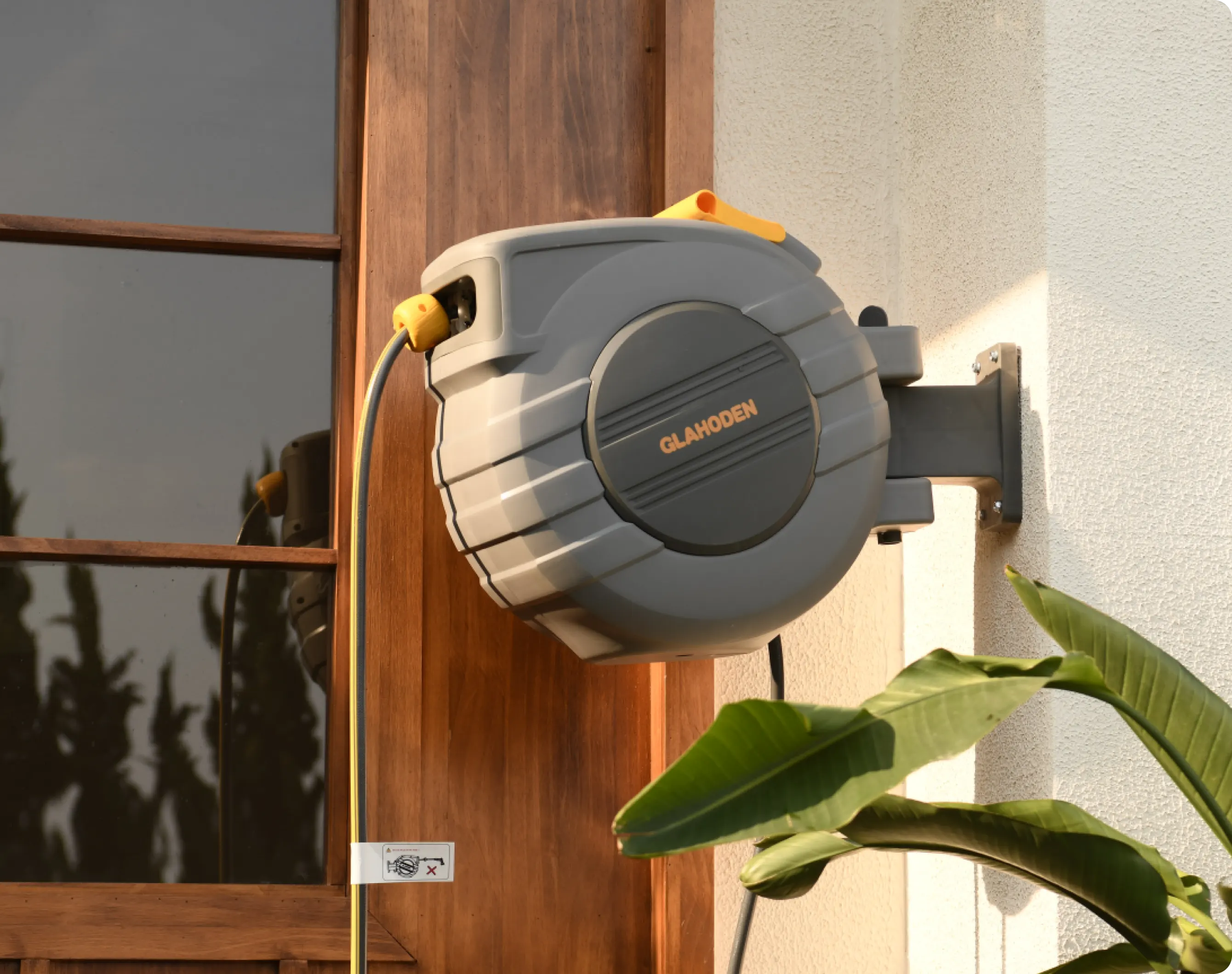 Glahoden team showcasing 8 years of expertise in garden hose reel innovation